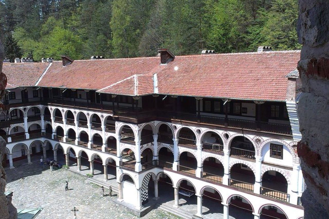 Tour del Monastero di Rila e della chiesa di Bojana in navetta — 3