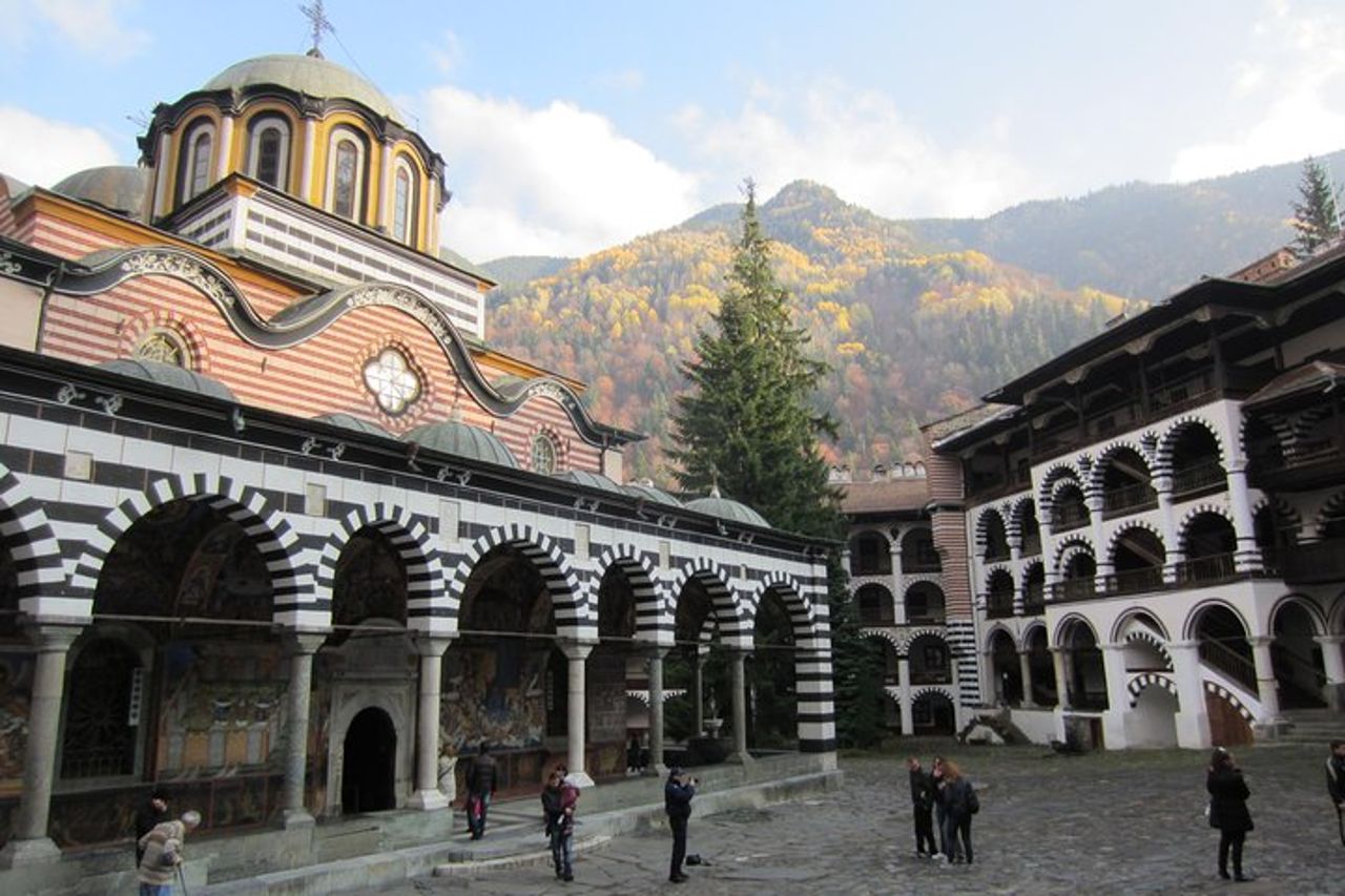 Tour del Monastero di Rila e della chiesa di Bojana in navetta — 4