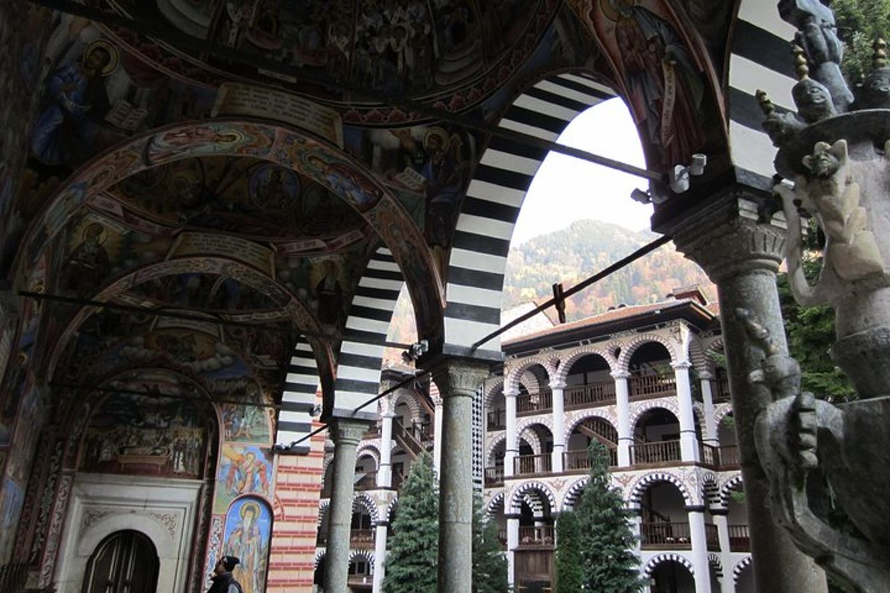 Tour del Monastero di Rila e della chiesa di Bojana in navetta — 7