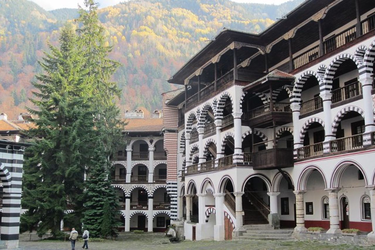 Tour del Monastero di Rila e della chiesa di Bojana in navetta — 6
