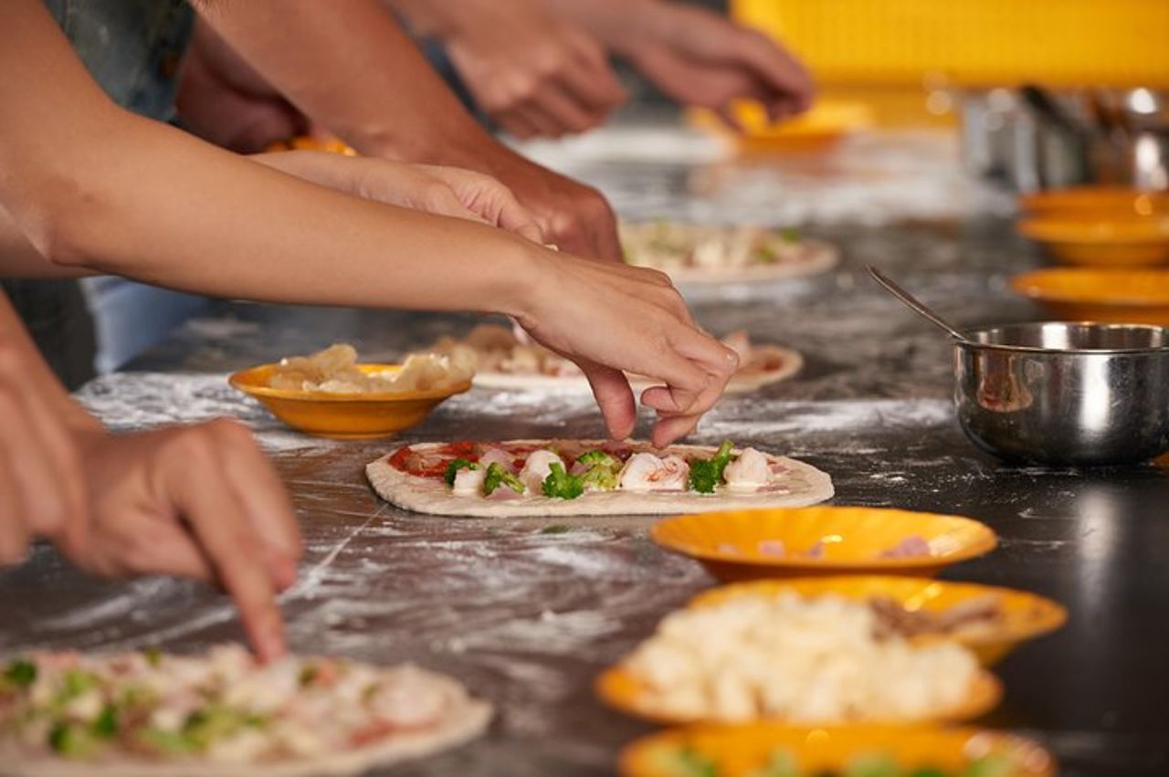 Corso privato di pizza e tiramisù a casa di Cesarina con degustazione a Todi — 3