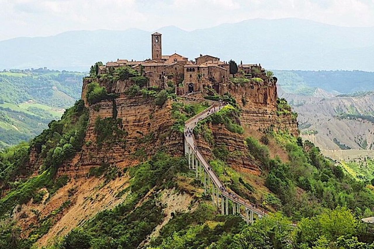 Civita di Bagnoregio "La città che muore" + Tour privato di Orvieto da Roma — 3