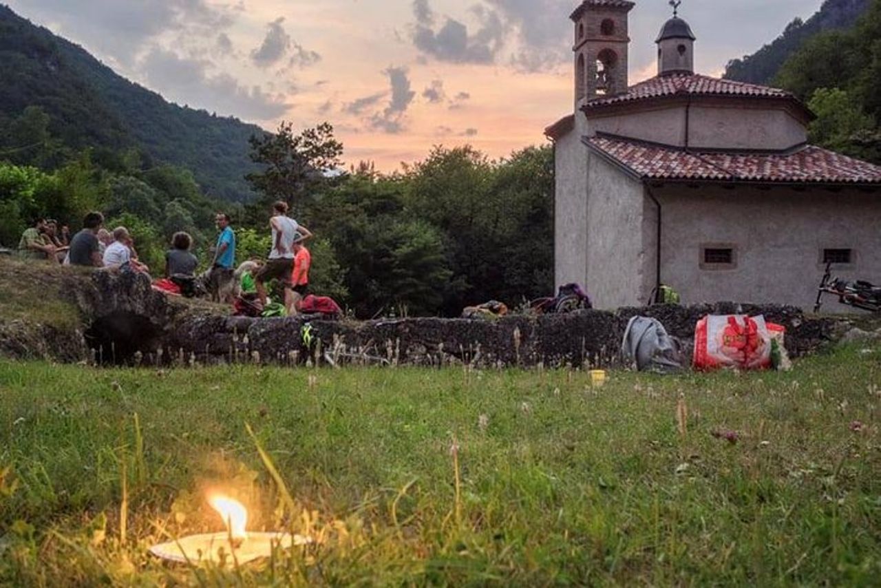 Sessione fotografica privata con un fotografo locale nel lago di Ledro — 3