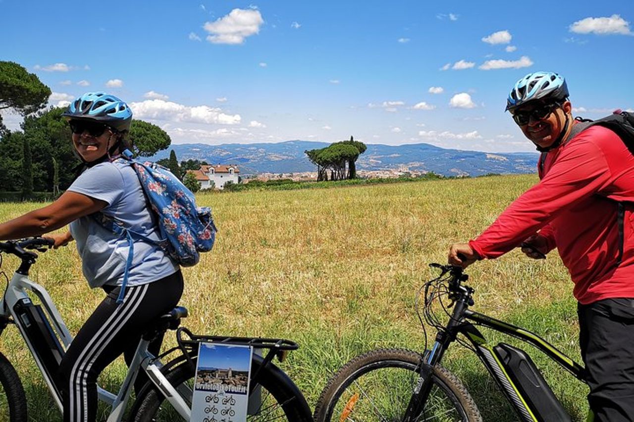 E-bike Experience Piccolo Gruppo da Orvieto a Civita con Pranzo — 2