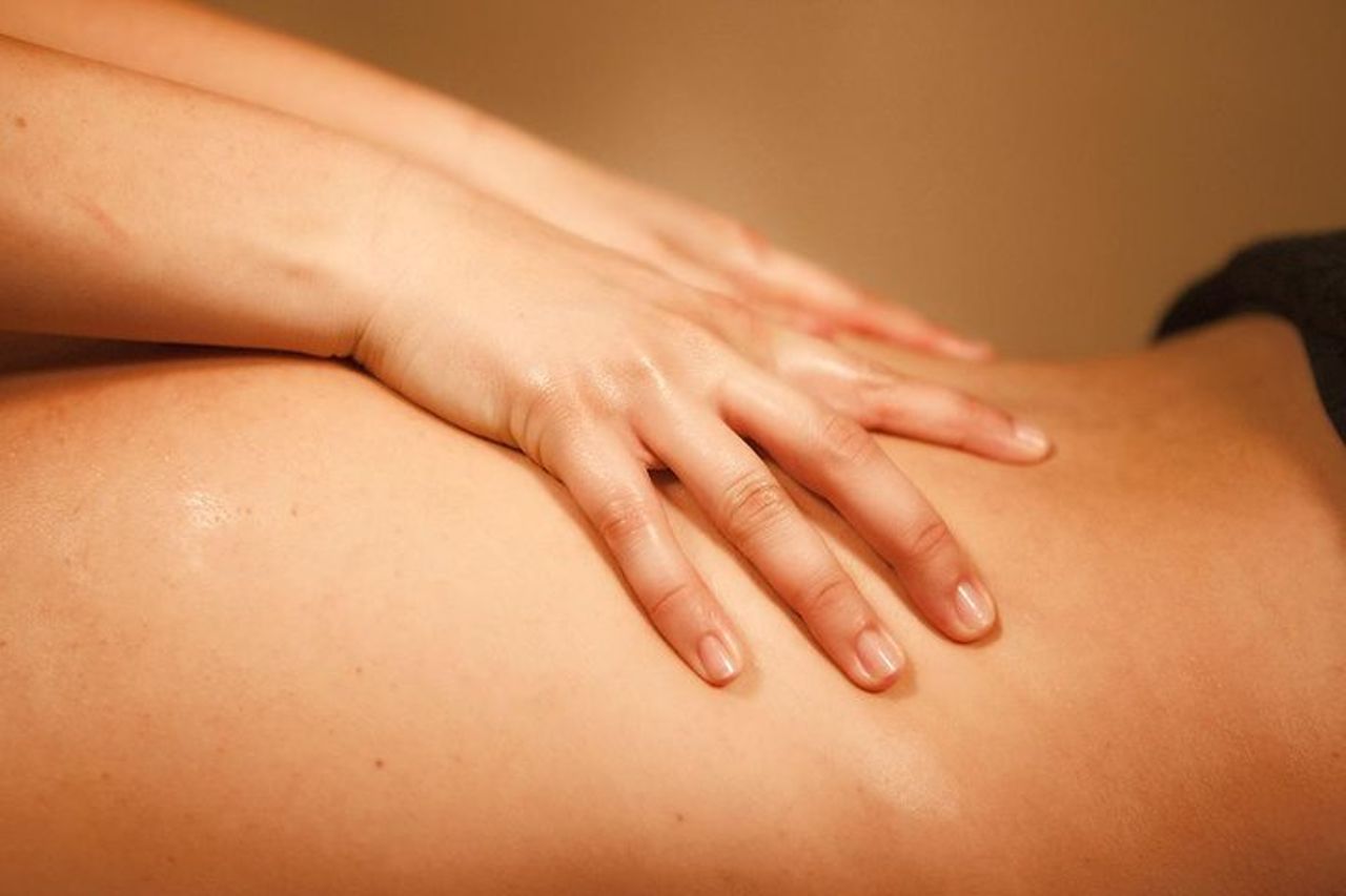 Massaggio rilassante alla schiena e day SPA