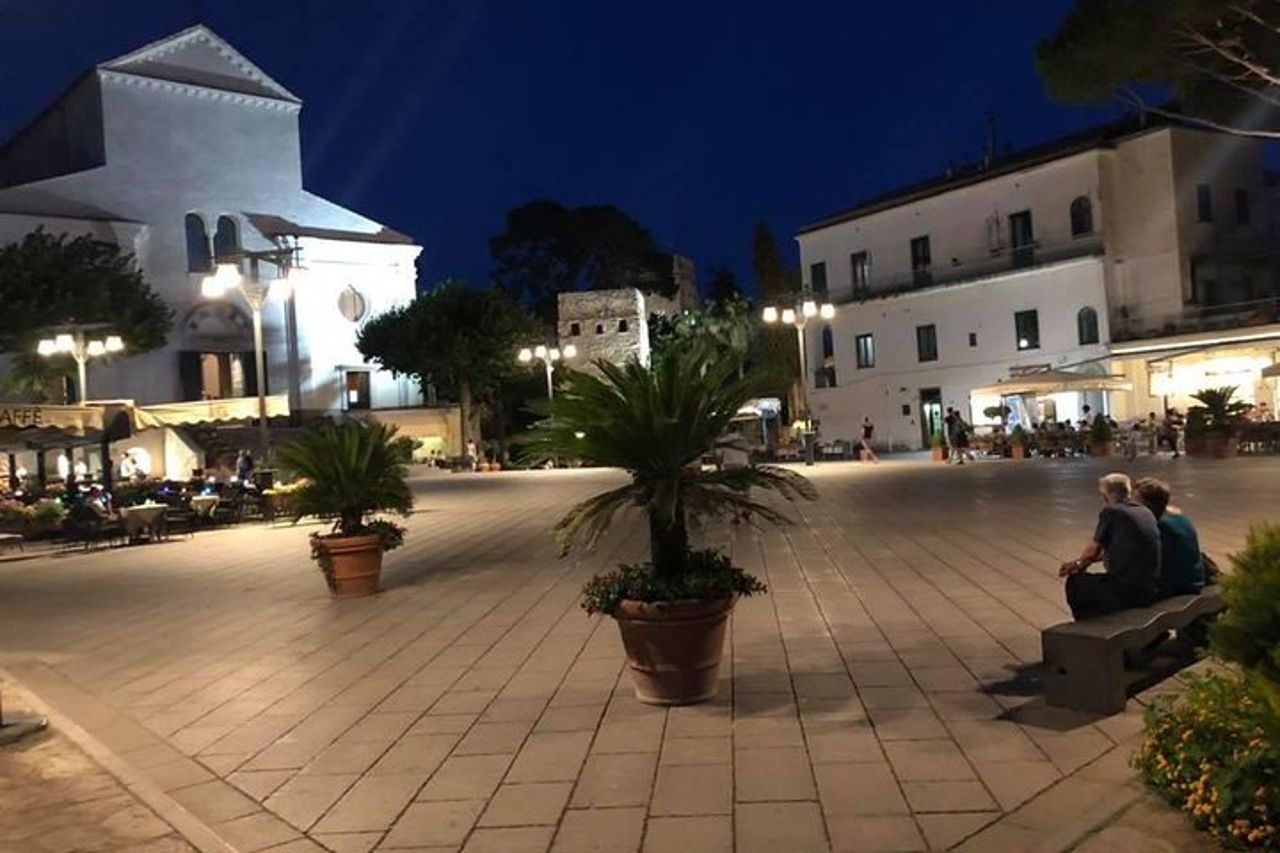 Giorno e notte in costiera amalfitana