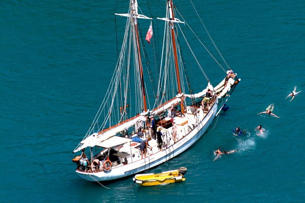 Crociera a vela e snorkeling sulla spiaggia di Providence Whitehaven — 9