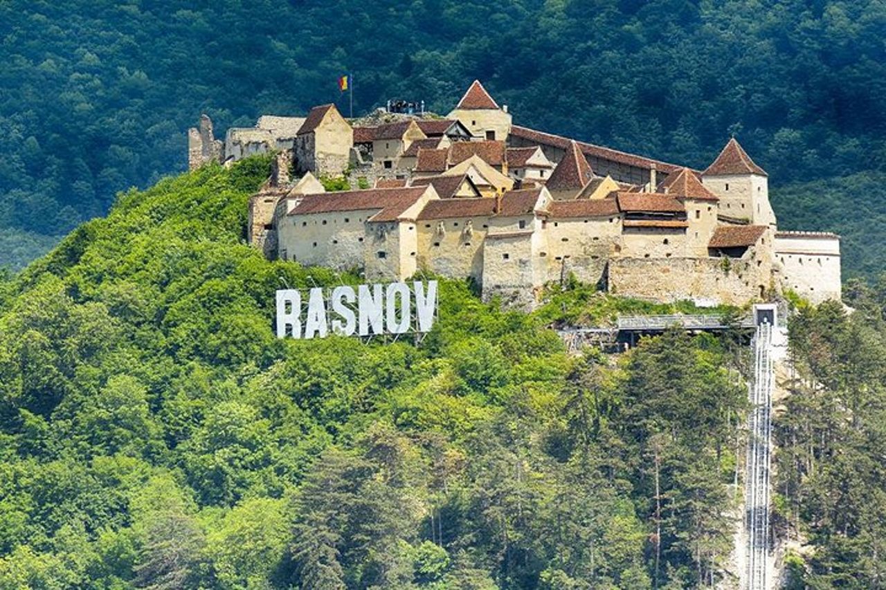 Castello di Peles, Castello di Bran (Dracula) e Cittadella di Rasnov da Brasov — 5