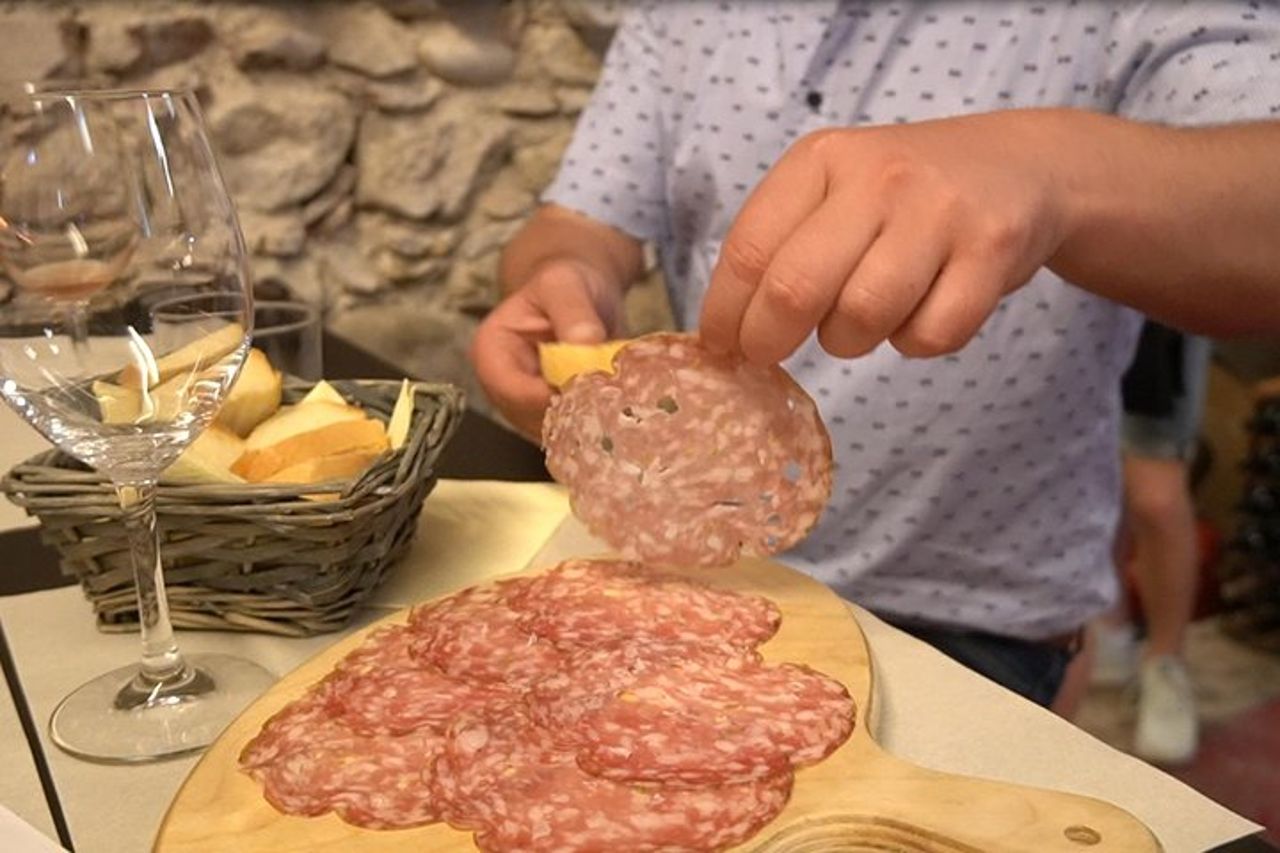 Degustazione Vini in Centro Storico a Lazise — 8