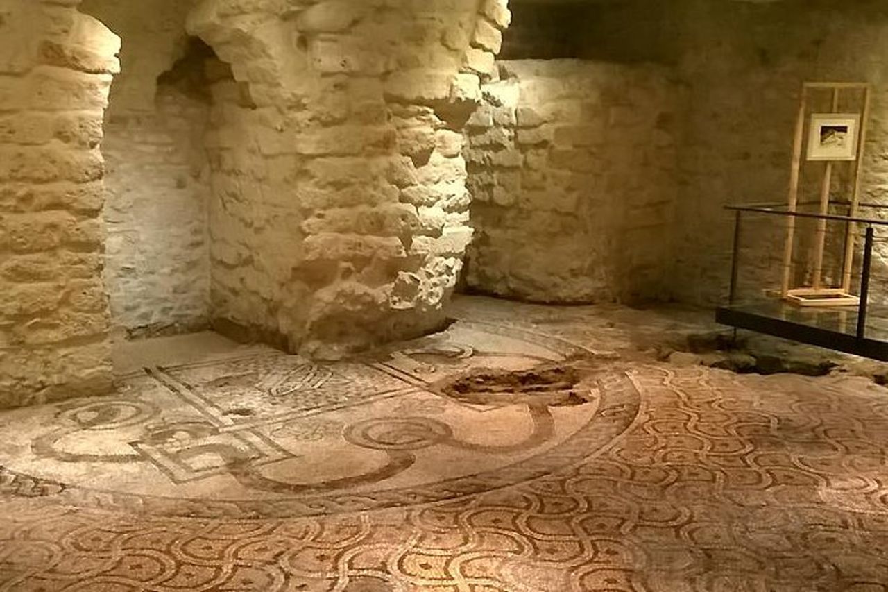 Tour archeologico di Bari: i tesori della Città Vecchia — 9