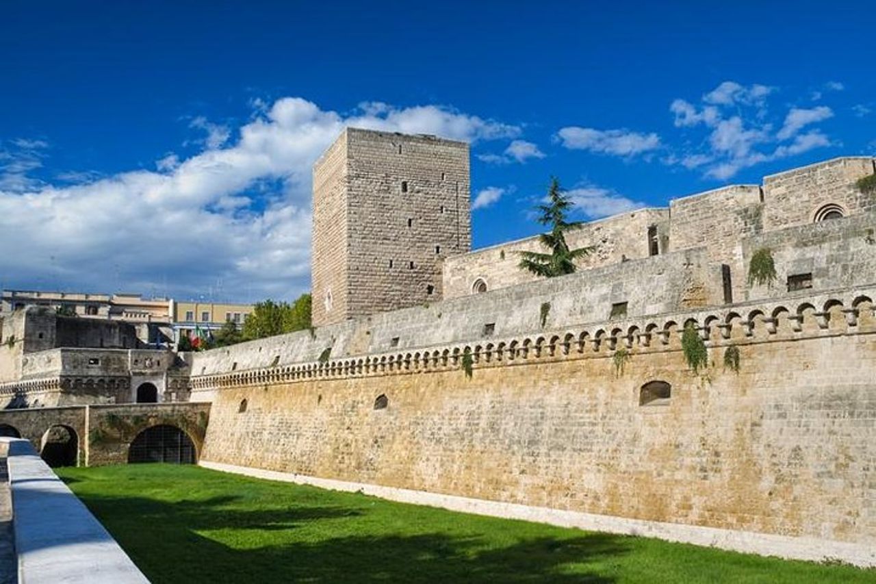Tour delle fortificazioni di Bari: le difese della città e la loro storia — 2