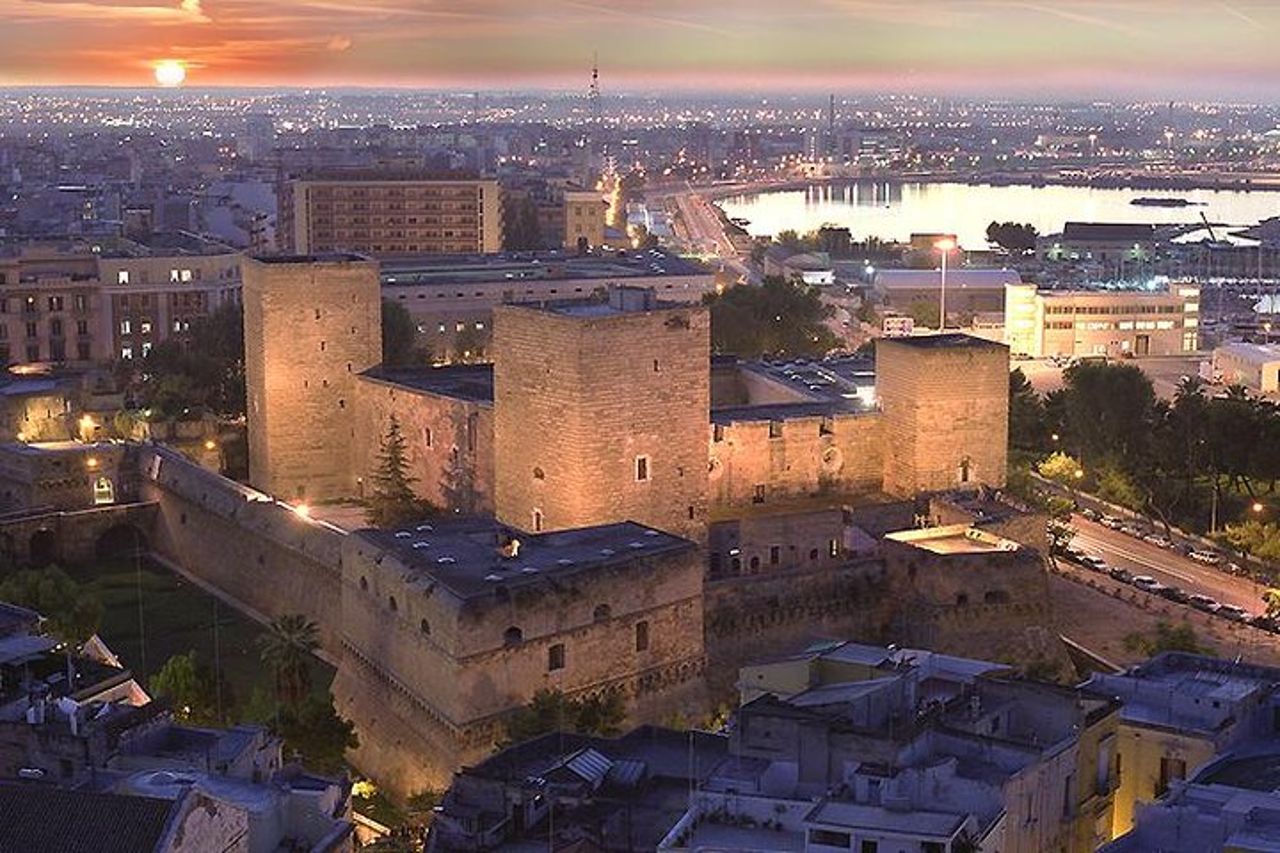 Tour delle fortificazioni di Bari: le difese della città e la loro storia