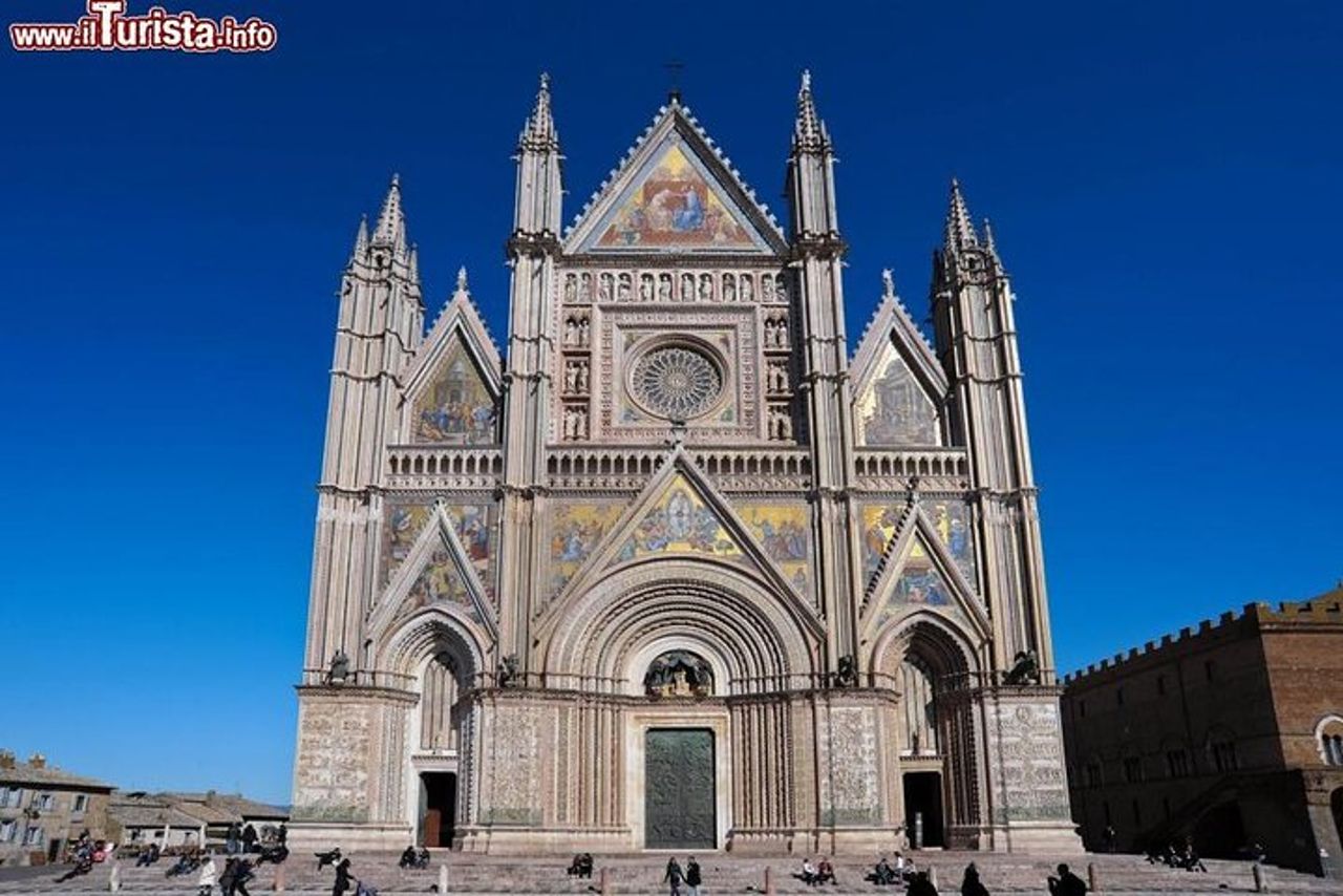 Gita di un giorno a Orvieto e Civita di Bagnoregio — 6