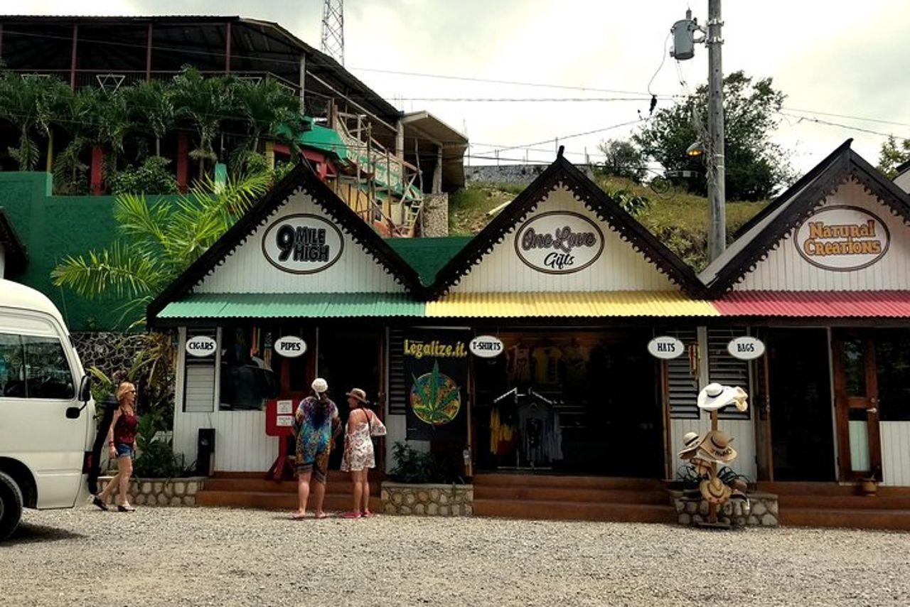 Mausoleo di Bob Marley (Nove Miglia)