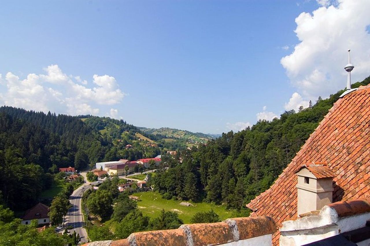 Castello di Peles, Castello di Bran (Dracula) e Cittadella di Rasnov da Brasov — 4