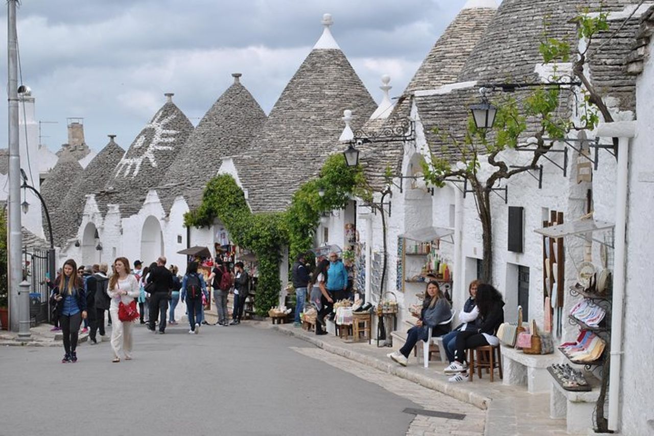 Alberobello&Ostuni& Polignano a Mare