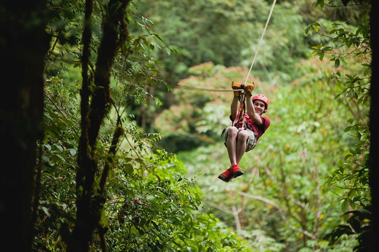 Zipline Adventure San Luis Da San José