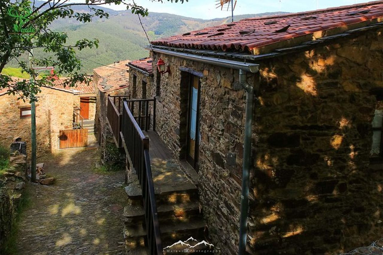 Villaggi di scisti sul monte Lousa — 2