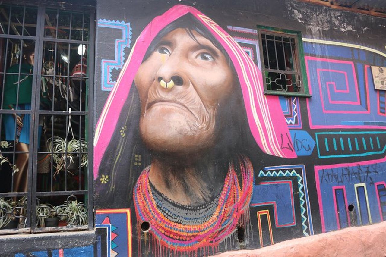Tour dei graffiti a La Candelaria Bogotá