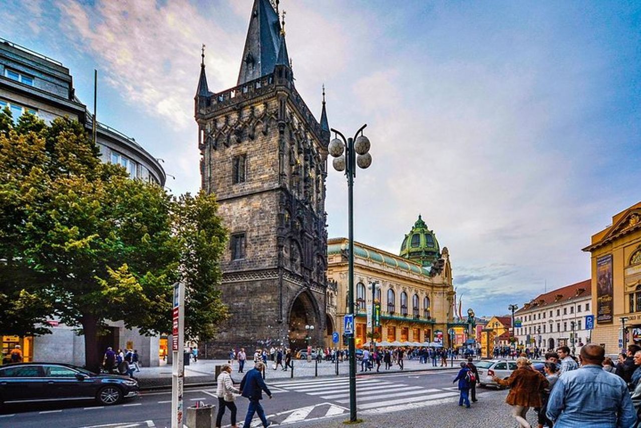 Da Monaco a Praga - Trasferimento privato porta a porta, autista locale di lingua inglese — 4