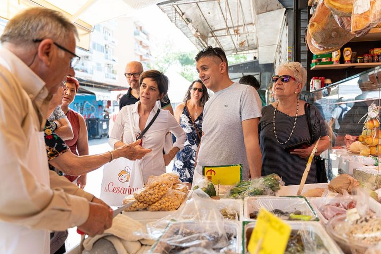 Tour del mercato per piccoli gruppi e lezione di cucina a Terni