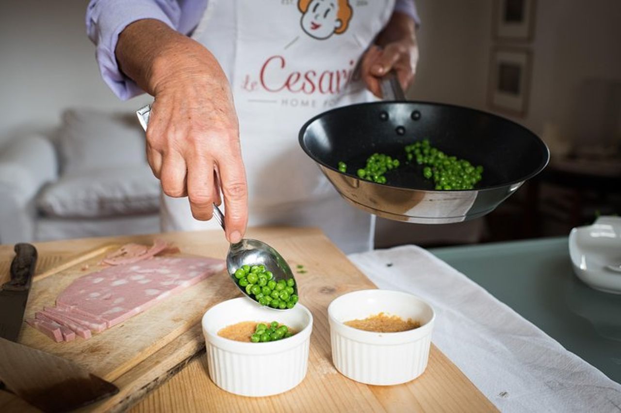 Tour del mercato per piccoli gruppi e lezione di cucina a Modena — 7