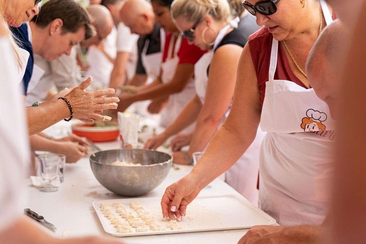 Condividi Pasta Love: Pasta per piccoli gruppi e tiramisù a Fasano — 7