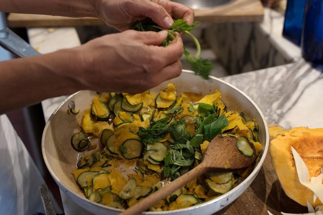 Tour del mercato per piccoli gruppi ed esperienza culinaria presso una casa di Cesarina a Todi — 3