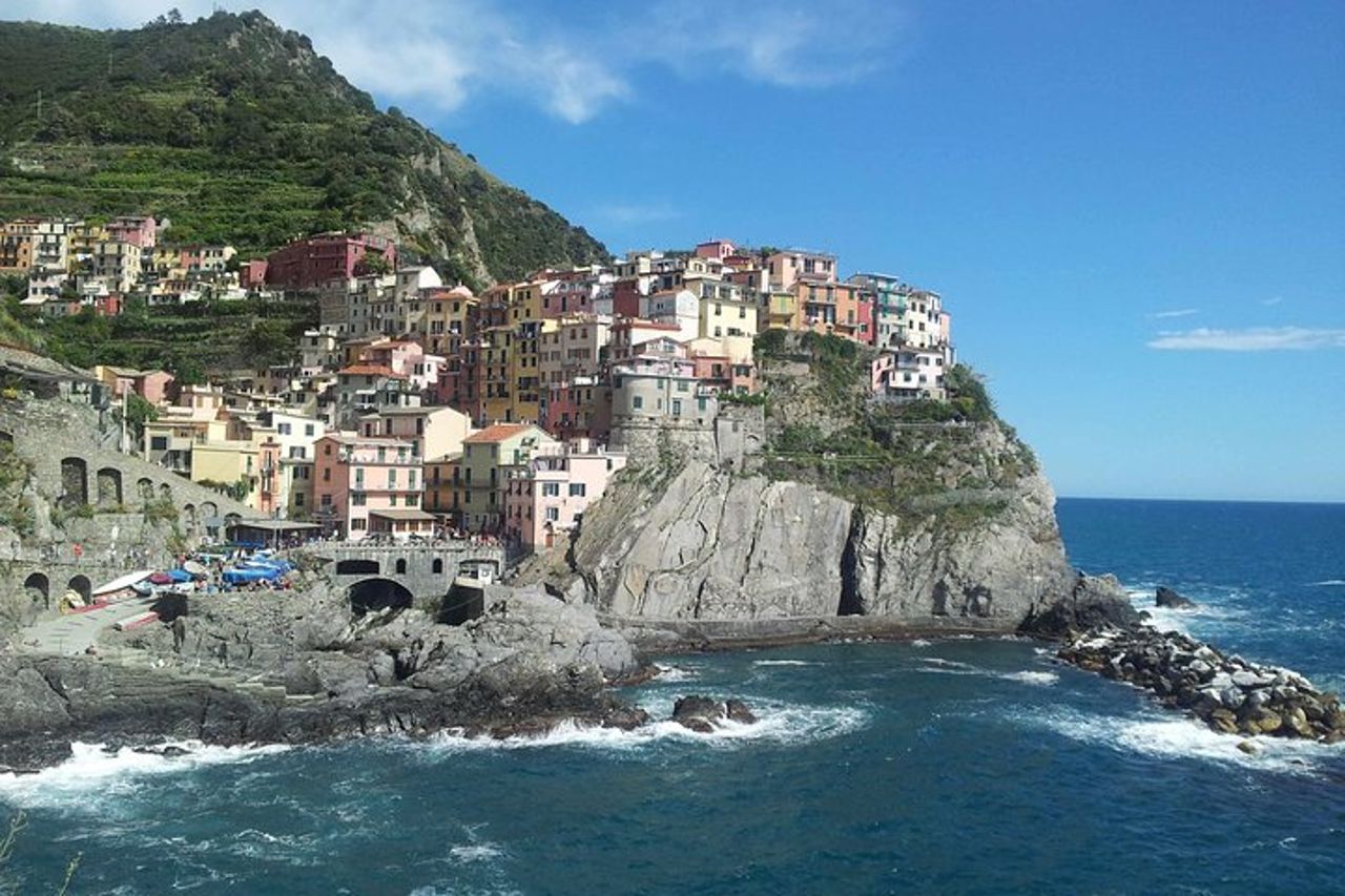 Tour privato delle Cinque Terre in minivan ed escursione costiera da Livorno — 4