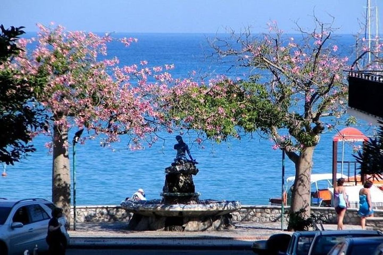 Taxi Giardini Naxos — 2