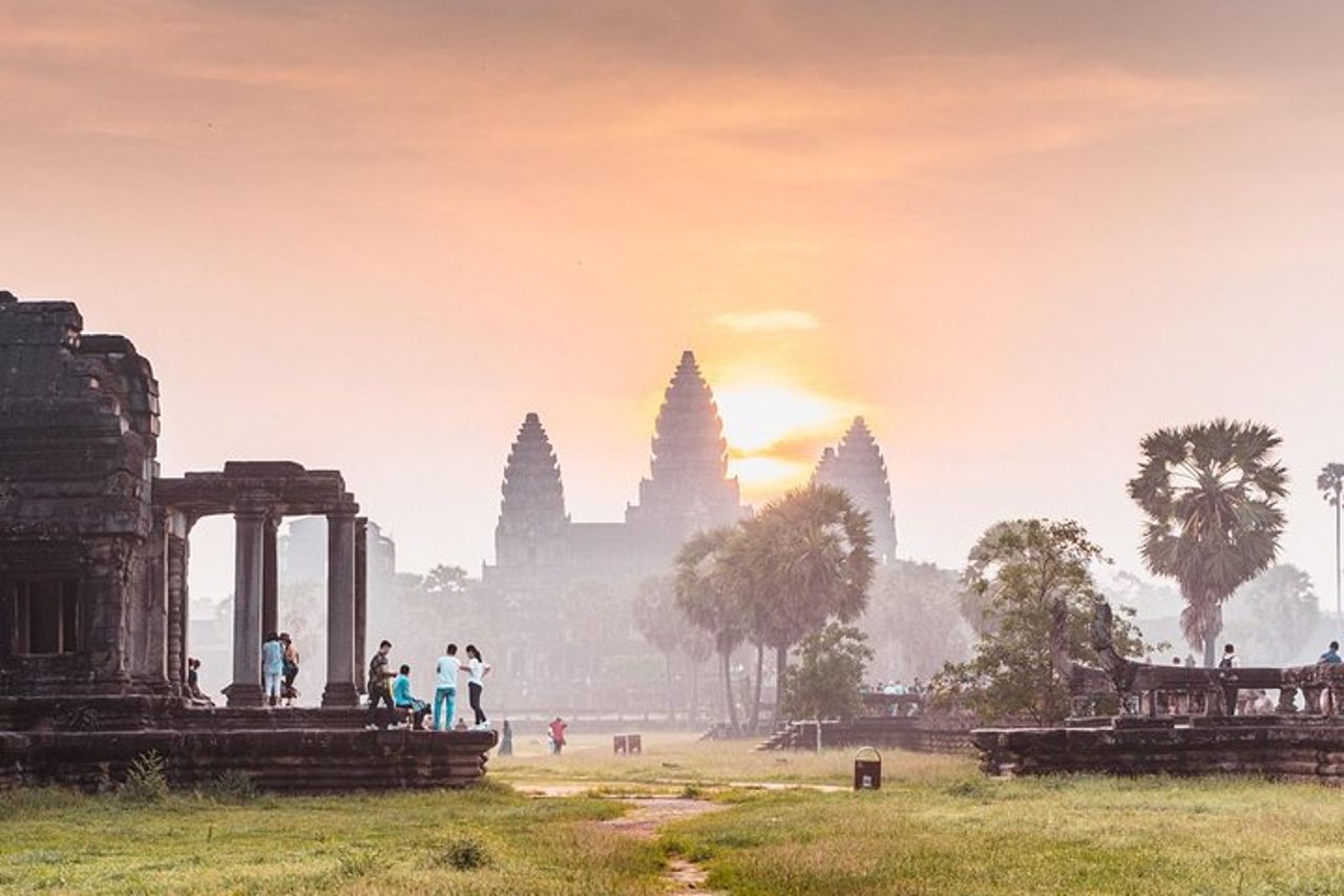 Tour all'alba per piccoli gruppi di Angkor Wat da Siem Reap — 4