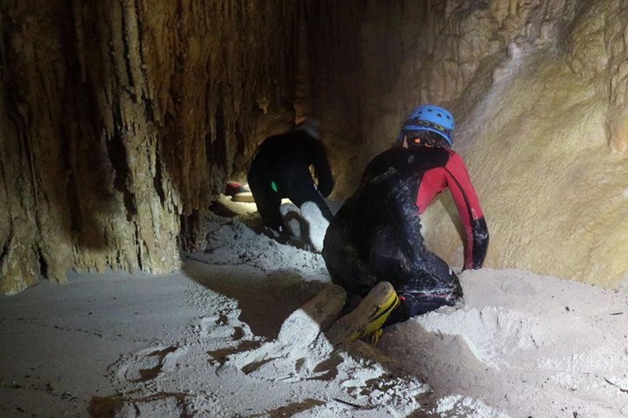 Avventura nella grotta d'acqua di Cala Romantica — 7