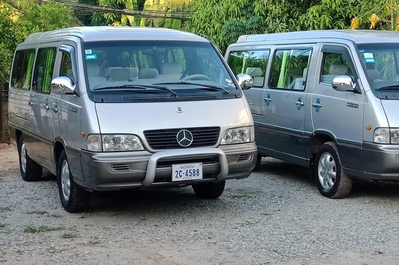 Da Phnom Penh a Siem Reap in auto privata o minivan — 2