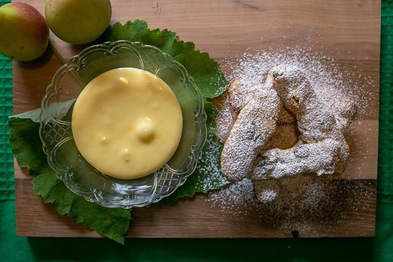 Cesarine: lezione di cucina casalinga e pasto con un locale a Ferrara — 2