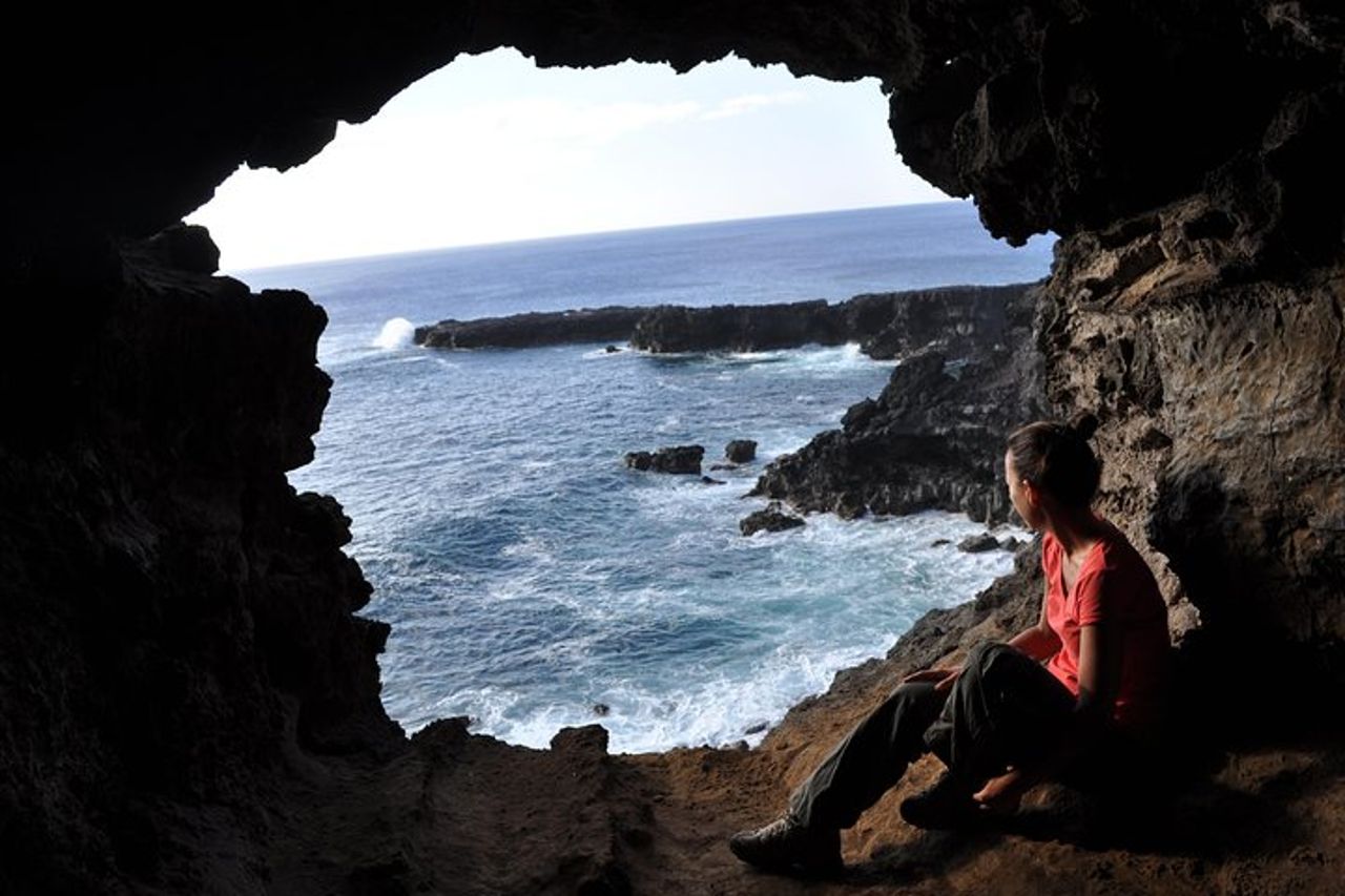 Tour privato: Grotte dell'Isola di Pasqua