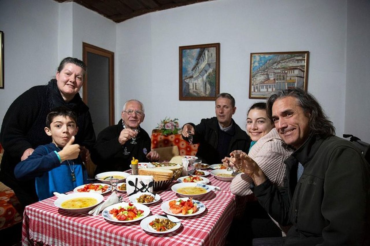 Da Tirana a Berat: tour della città e lezione di cucina al Mama Nina — 2