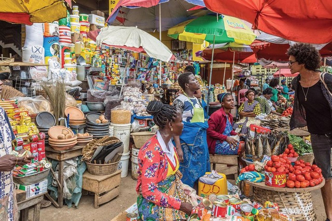 Tour del mercato centrale di Kumasi kejetia e lezioni di cucina tradizionale locale — 5