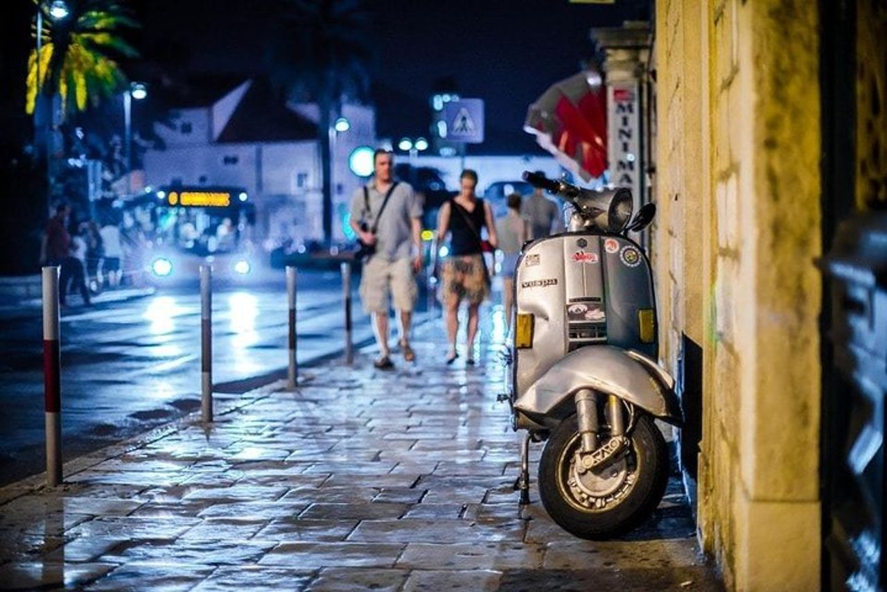 Vespa Tour con autista Rome By Night 3 ore
