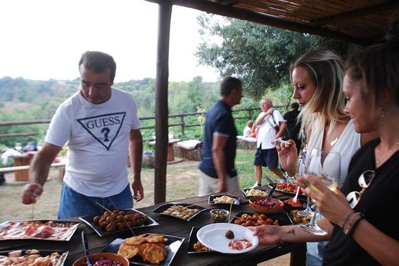 Degustazione di vino e prodotti tipici — 3