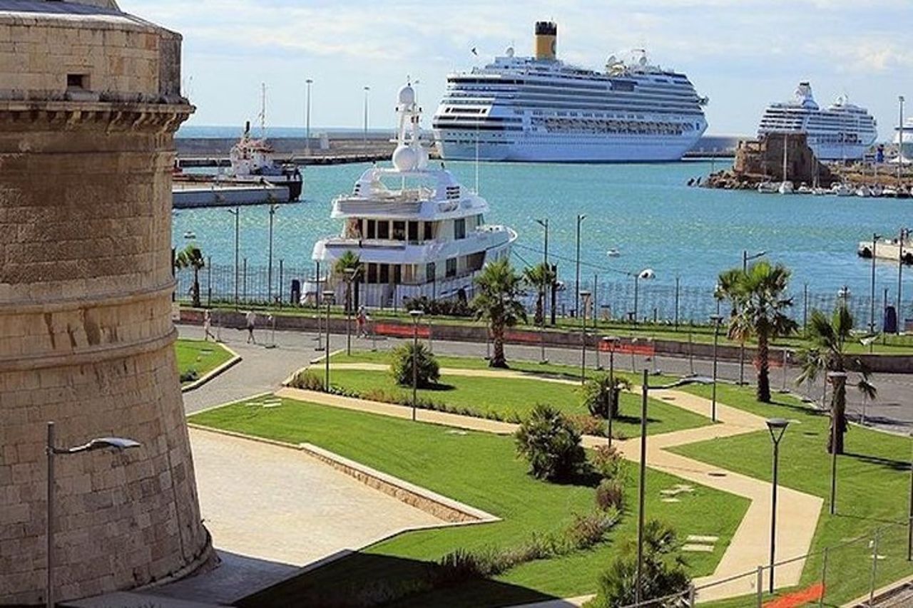 Escursioni private dal porto di Civitavecchia: punti salienti di Roma e Catacombe