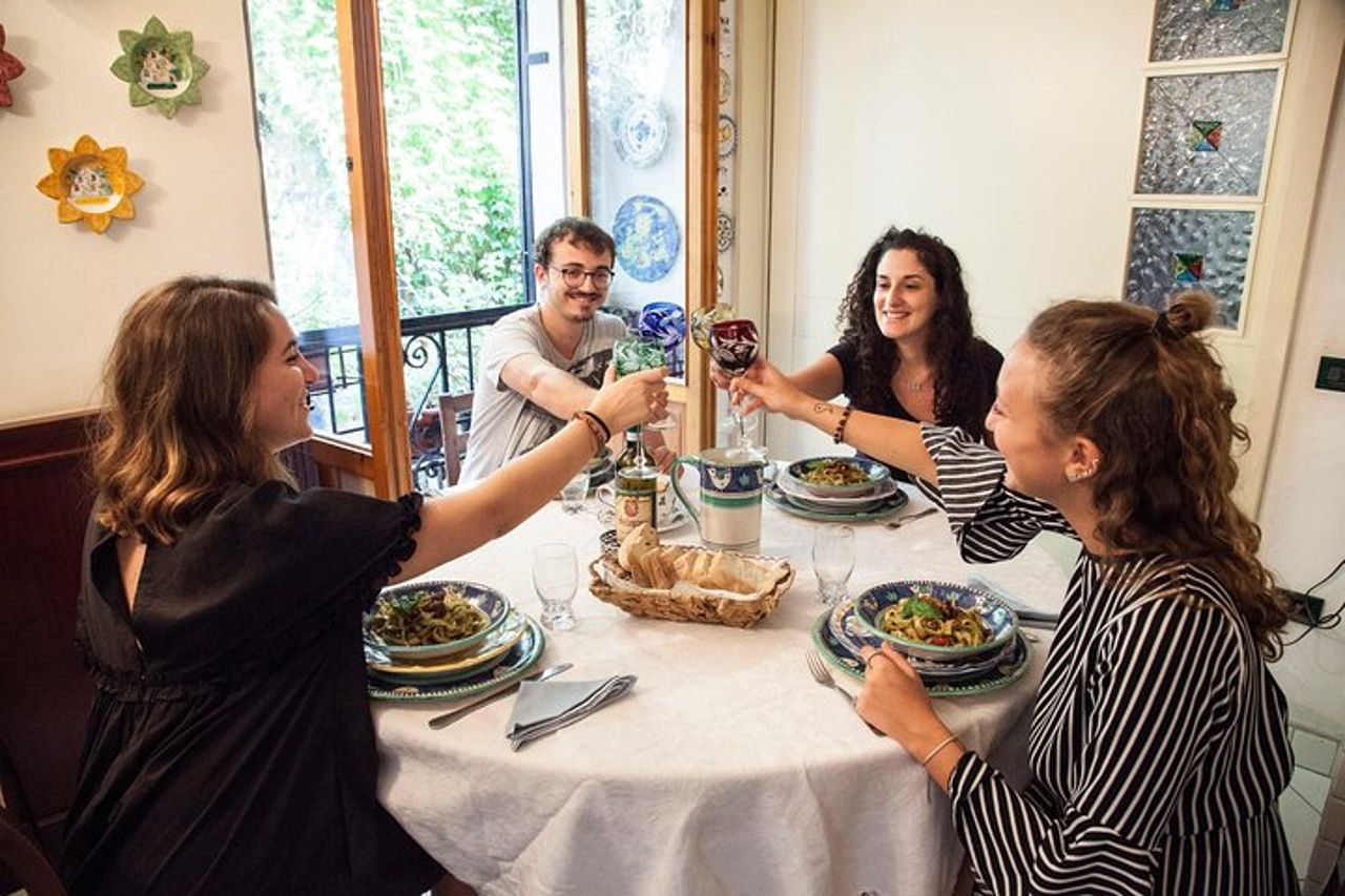 Pranzo o cena e demo di cucina in una casa locale a Camogli — 5