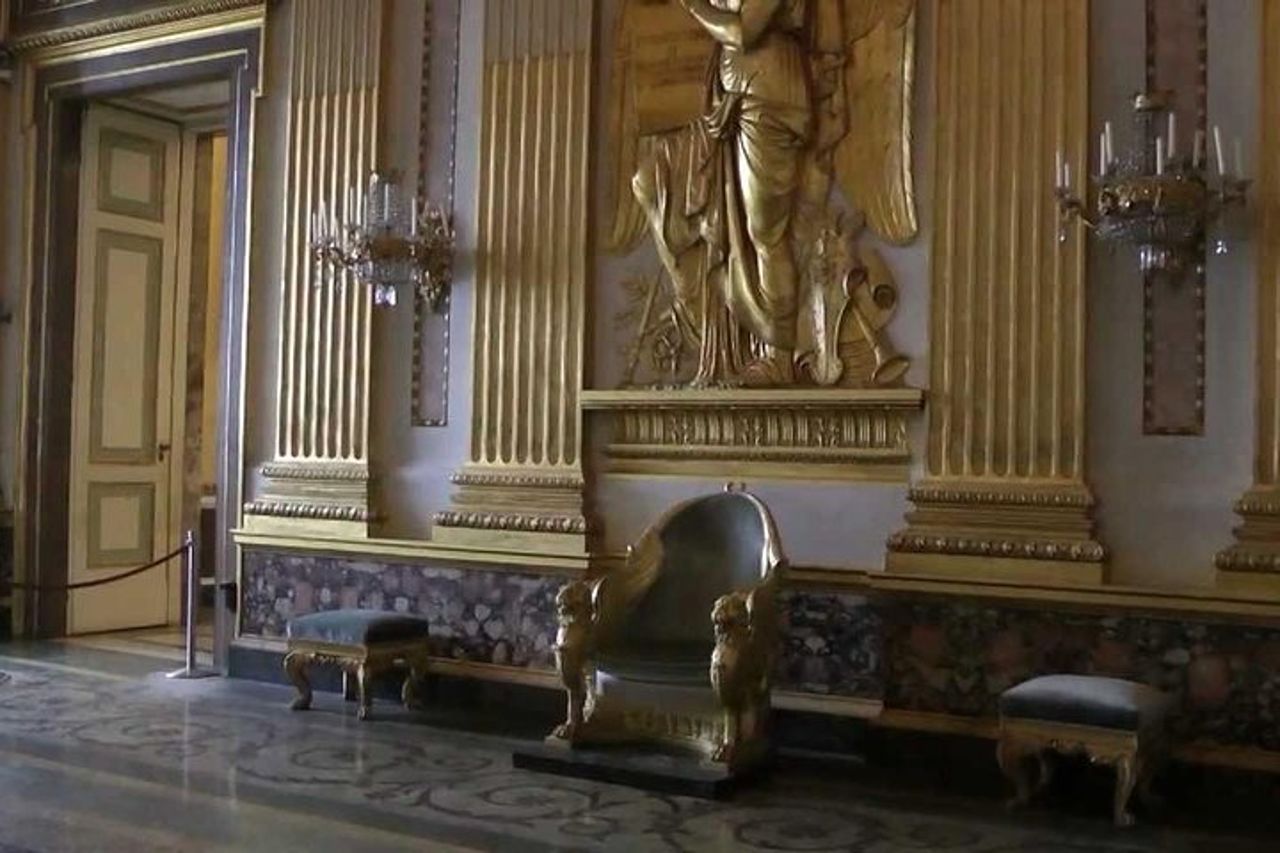 Il Palazzo Reale di Caserta: Tour Guidato con il tuo Storico dell'Arte — 6