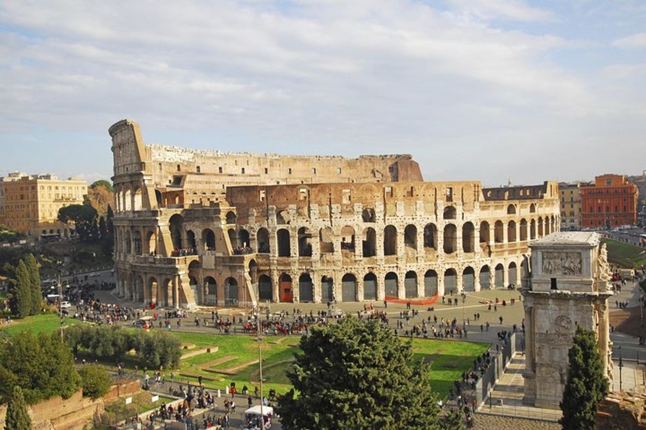 Imperial Rome & Beyond: tour privato di lusso di un'intera giornata — 6
