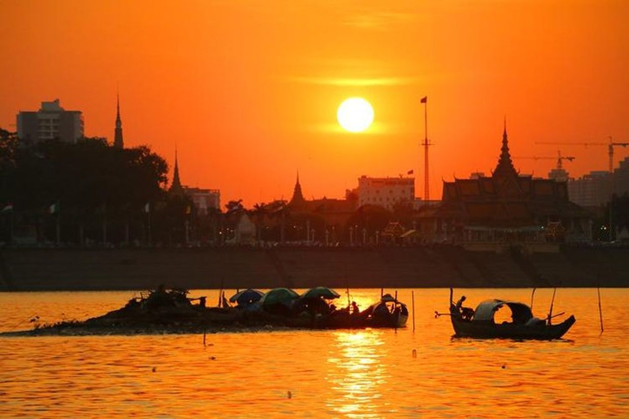 Crociera al tramonto con birra e bevande analcoliche illimitate - Guida di lingua inglese a bordo — 8