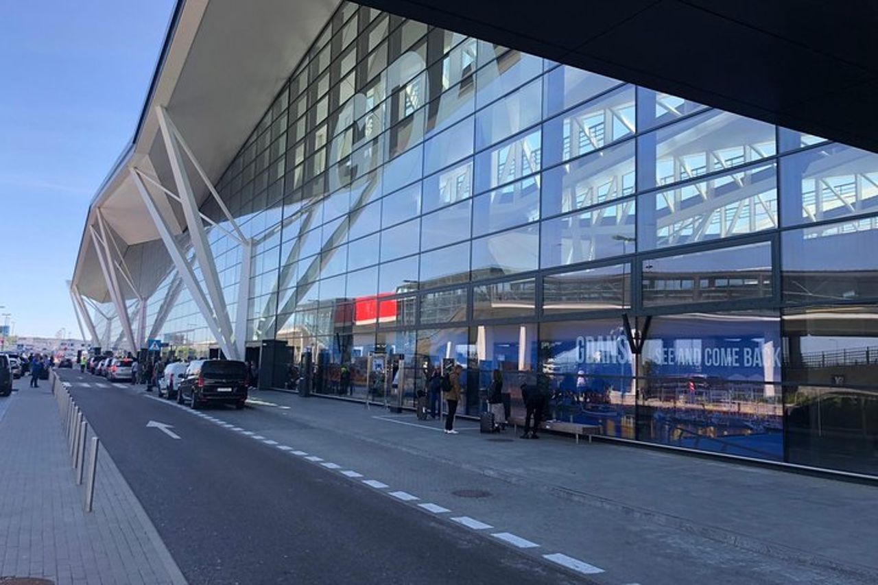 Taxi dall'aeroporto di Danzica al centro città (città vecchia di Danzica) — 6