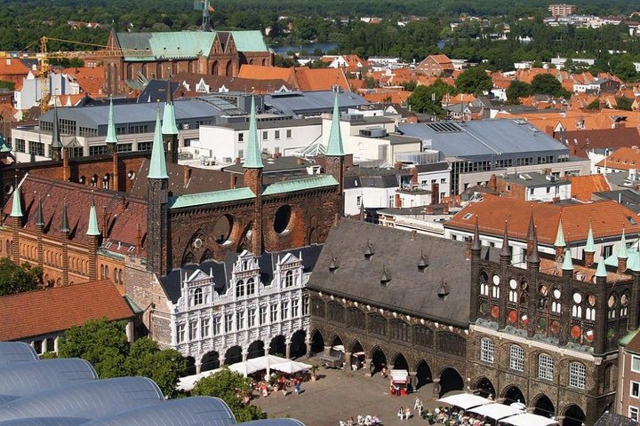 Escursione a terra privata di Hanseatic Lubeck e Wismar — 3