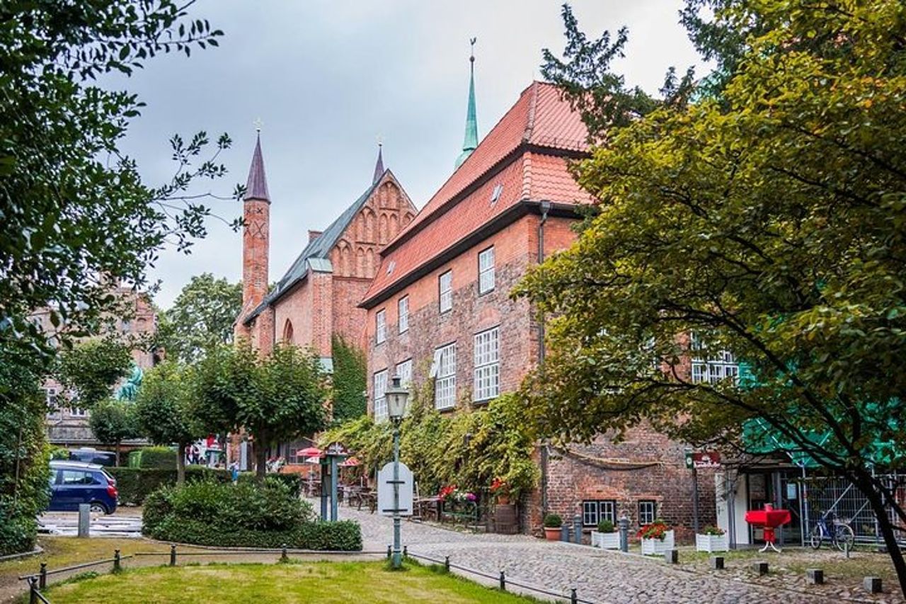 Escursione a terra privata di Hanseatic Lubeck e Wismar — 9