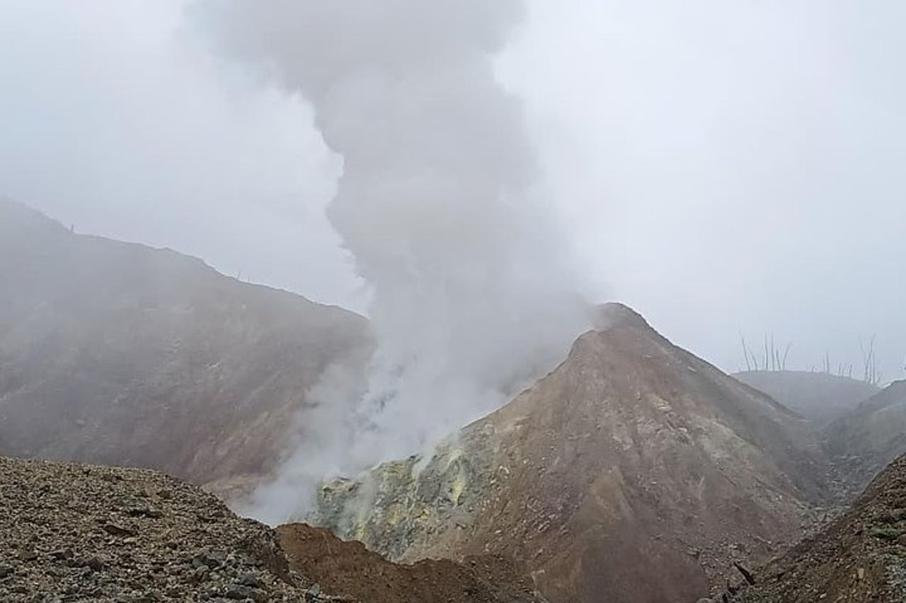Tour Kawah putih - tra cui il vulcano Papandayan e Kampung Naga — 4