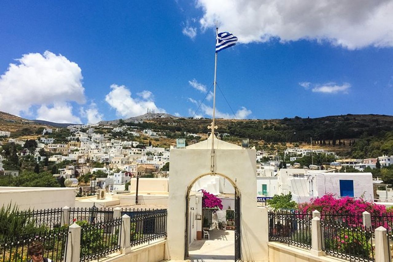 Scopri Lefkes : tradizionale villaggio di montagna di Paros — 3