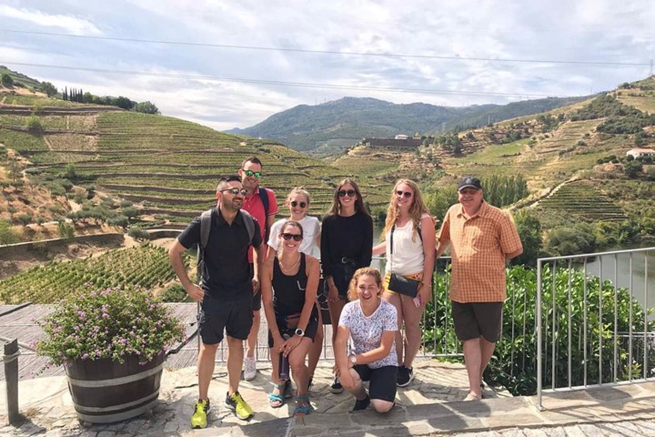 Tour della Valle del Douro: degustazione di vini, crociera e pranzo da Porto — 5
